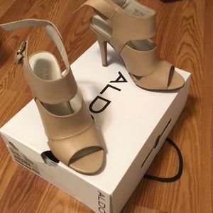Beige tan heels